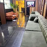 Avist Avcılar 4*
