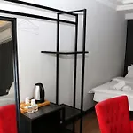 Avist Avcılar Otel 4*