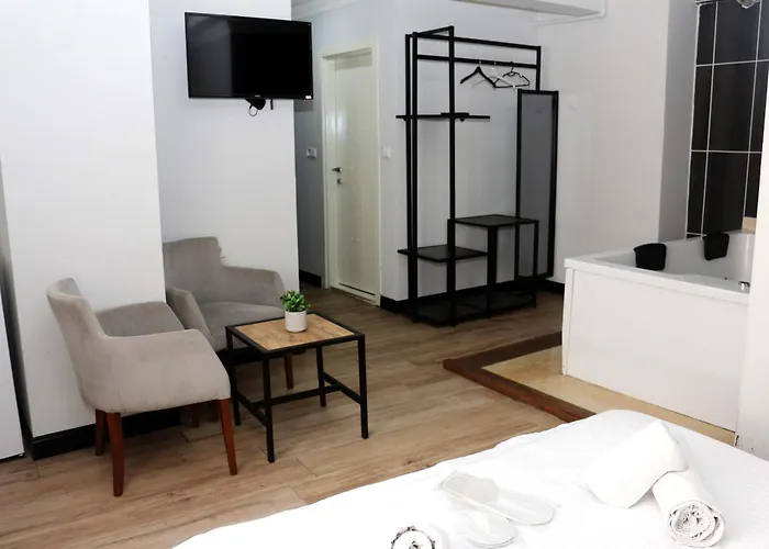 Hotel Avist Avcilar 4*